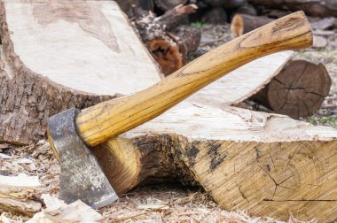 ahşap ve eski balta yangın