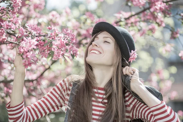 Primavera mulher feliz — Fotografia de Stock