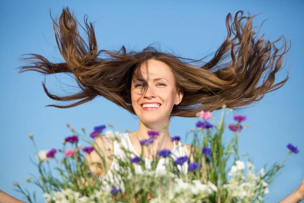 Mujer feliz verano —  Fotos de Stock