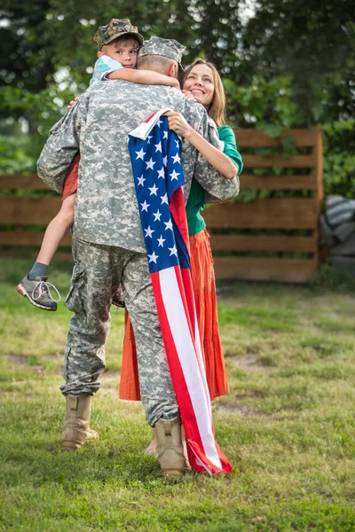 Familia feliz americana — Foto de Stock