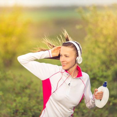 çalışan kadın yaz