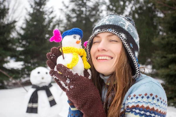 Mujer divertida invierno —  Fotos de Stock