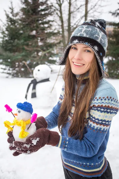 Mulher de inverno engraçado — Fotografia de Stock