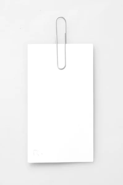 Single Paper note with paper clip — Stock Photo, Image