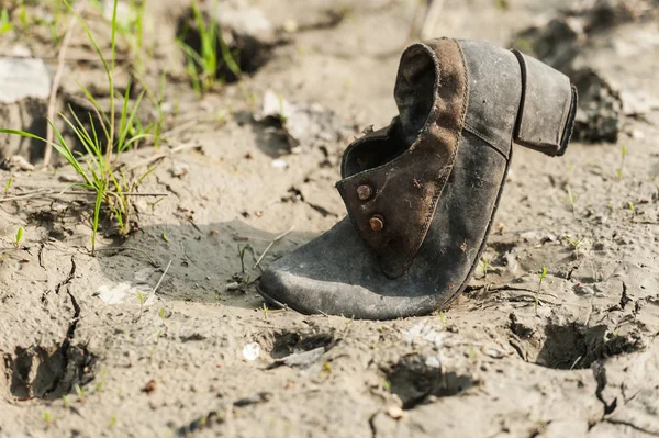 Old and worn women shoe — Stock Photo, Image