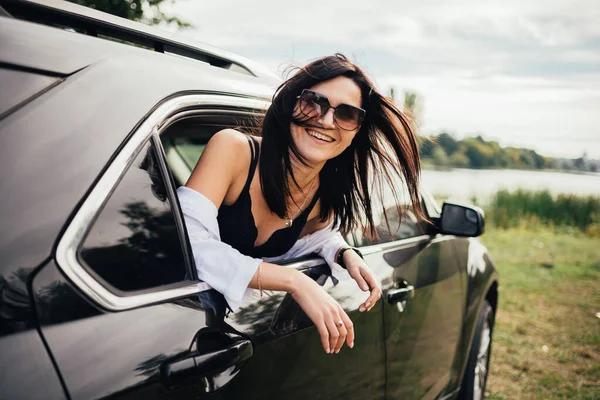 Woman Looking Out Car Window Road Trip Travel Concept Summer — Stock Photo, Image