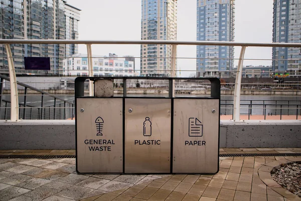 Colors Metal Stainless Steel Recycle Bins Trash Bin Icons Office — Fotografia de Stock