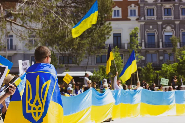 Madrid Spain May 2022 Rally Support Ukraine War Russia Crowd — Fotografia de Stock