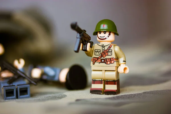 Kijev Ukrajna 2022 Márciusában Katona Sisakban Katonai Személyzet Amerikai Lego — Stock Fotó