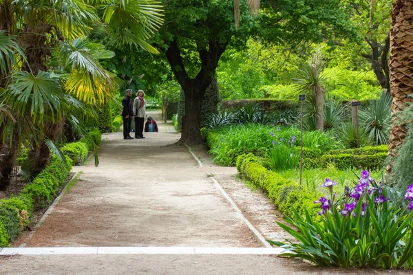 Μαδρίτη Ισπανία Μαΐου 2022 Άνθρωποι Περπατούν Στο Royal Βοτανικοί Κήποι — Φωτογραφία Αρχείου