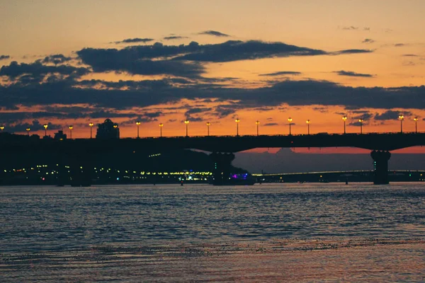 Panorama Night City Illumination Calm Water Surface Small Waves Dnipro — Stock fotografie