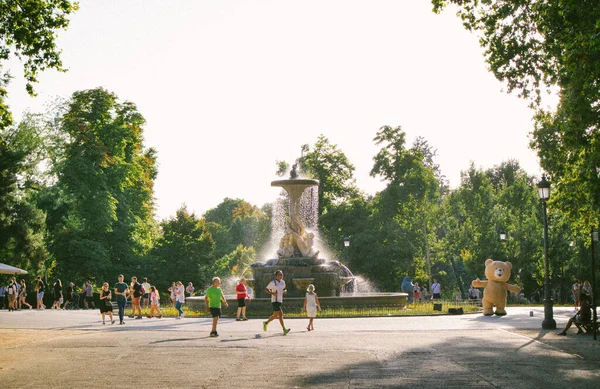Мадрид Іспанія Липня 2022 Року Міський Парк Ретіро Сонячний Літній — стокове фото