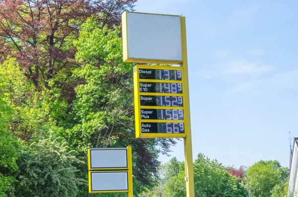 Price display a gas station — Stock Photo, Image