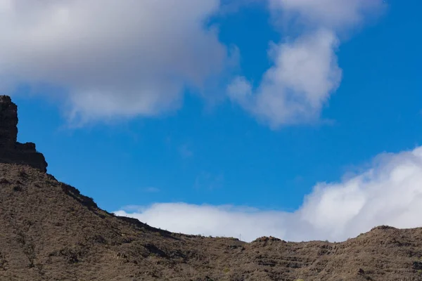 Hory Pobřeží Mezi Puerto Mogan Portorikem Vrstvy Sopečného Kamene — Stock fotografie