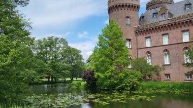 Kleve, Almanya yakınlarındaki Bedburg-Hau Şatosu Moyland