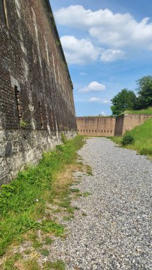 La Fortification, Saint Pierre Kalesi gün batımında. Maastricht. Hollanda 'da..
