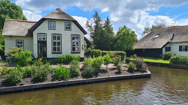 Tranquil View Village Giethoorn Netherlands Beautiful Country Houses Water Canals —  Fotos de Stock