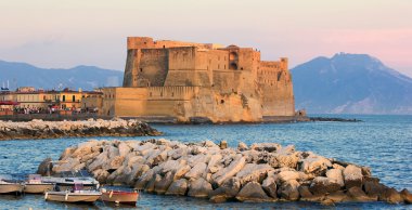Napoli - Ortaçağ Kalesi - yumurta Kalesi