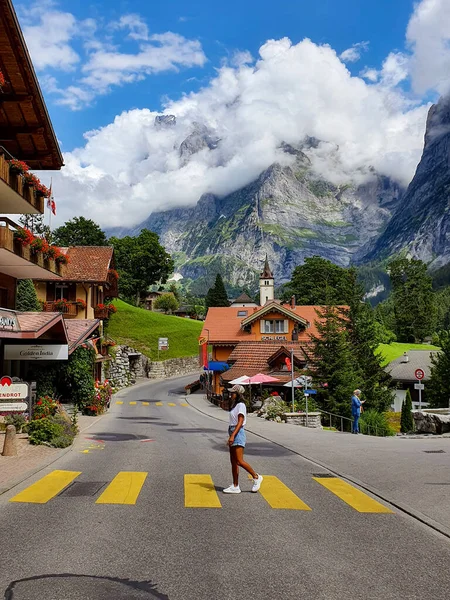 Grindelwald, Switzerland Grindelwald with parts of Mattenberg in the background, Bernese range above Bachalpsee lake. Highest peaks Eiger, Jungfrau and Faulhorn in famous location. Switzerland alps — Stock Photo, Image