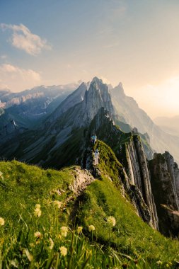 Schaefler Altenalptuerme dağ sırtı İsviçreli Alpstein alp disiplini Appenzell Innerrhoden İsviçre, Alpstein dağ sırası Appenzell 'in görkemli Schaefler zirvesi., 