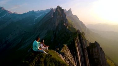 Schaefler Altenalptuerme dağ sırtı İsviçreli Alpstein alp disiplini Appenzell Innerrhoden İsviçre, Alpstein dağ sırası Appenzell 'in görkemli Schaefler zirvesi., 