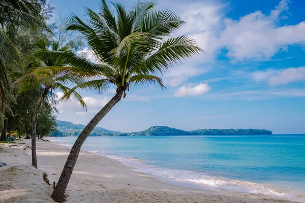 Bang Tao Beach Phuket Thailand, Strand mit Palmen und goldenem Sand in Thailand — Stockfoto