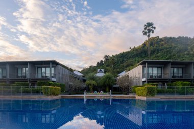 Tayland sahilinde lüks bir otel.