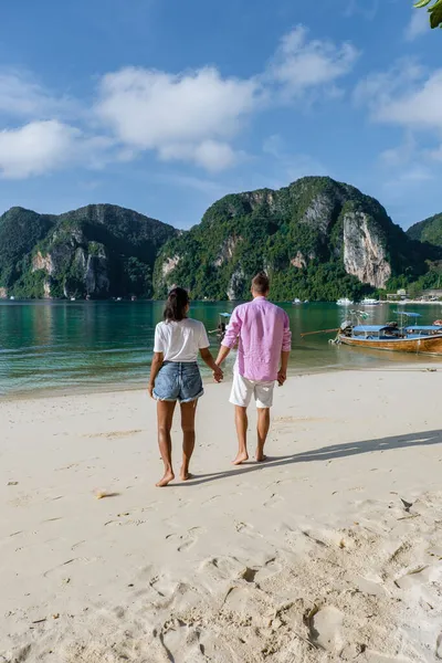 Koh Phi Phi Thailand, türkisfarbenes klares Wasser Thailand Koh Pi Pi, malerische Luftaufnahme der Insel Koh Phi Phi in Thailand — Stockfoto