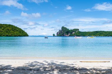 Koh Phi Phi Tayland, Turkuaz berrak su Tayland Koh Pi Pi, Tayland 'daki Koh Phi Adası' nın hava manzarası