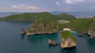 Phi Phi Adası, Krabi Tayland, Phi Phi Adası 'nda insansız hava aracı.