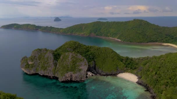 Wyspa Phi Phi Krabi Tajlandia, widok z lotu ptaka na wyspę Phi Phi — Wideo stockowe