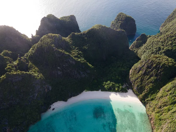 Bay Koh Phi Thailand, Drone air view of Maya Bay Koh Phi Phi Thailand — стокове фото