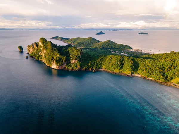  Koh Phi Phi Don Tayland, Maya Körfezi Koh Phi Tayland insansız hava görüntüsü