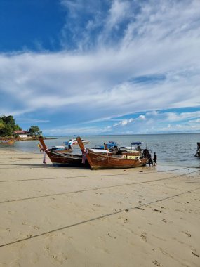 Maya Körfezi Koh Phi Tayland, Turkuaz berrak su Tayland Koh Pi Pi, Tayland 'da Koh Phi Adası manzaralı