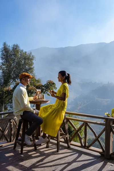 Nan Tayland, Tayland 'daki Sapan Vadisi' nde pirinç tarlaları ve ormanları olan dağlar.