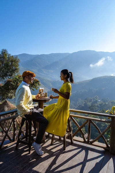 Nan Tayland, Tayland 'daki Sapan Vadisi' nde pirinç tarlaları ve ormanları olan dağlar.