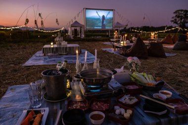 Nan Tayland 'da gece açık hava sineması