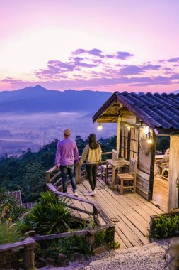 Phu Langka Kuzey Tayland 'da gün doğumu, Phu Langka ulusal parkı Nakhon Phanom Eyaleti' nin Ban Phaeng İlçesi, Pai Loam alt bölgesinde yaklaşık 31,250 Rai alanı kapsar.
