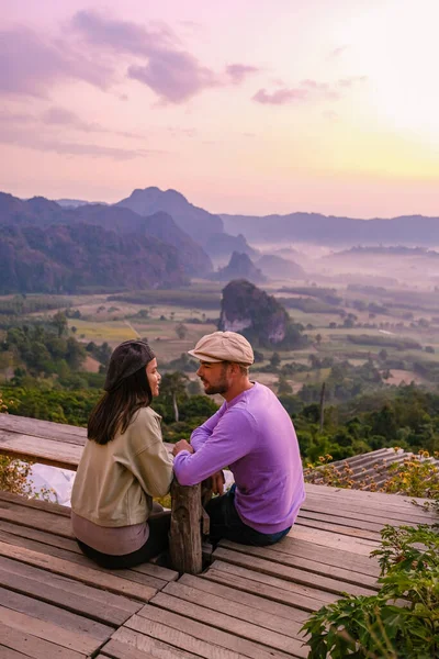 Sunrise at Phu Langka in Northern Thailand, Phu Langka national park covers the area of approximately 31,250 Rai in Pai Loam Sub-district, Ban Phaeng District of Nakhon Phanom Province — Stockfoto