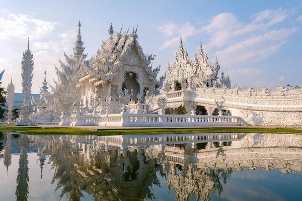 Chiang Rai Ταϊλάνδη, whithe temple Chiangrai during sunset, Wat Rong Khun, άλλως The White Temple, in Chiang Rai, Thailand. Πανόραμα λευκό temple Thaialnd — Φωτογραφία Αρχείου