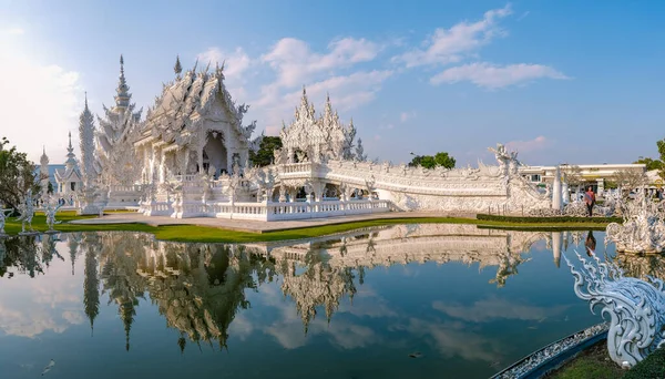 Chiang Rai Ταϊλάνδη, whithe temple Chiangrai during sunset, Wat Rong Khun, άλλως The White Temple, in Chiang Rai, Thailand. Πανόραμα λευκό temple Thaialnd — Φωτογραφία Αρχείου