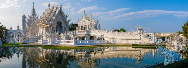 Chiang Rai Ταϊλάνδη, whithe temple Chiangrai during sunset, Wat Rong Khun, άλλως The White Temple, in Chiang Rai, Thailand. Πανόραμα λευκό temple Thaialnd — Φωτογραφία Αρχείου