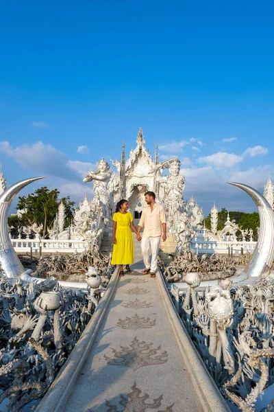 Chiang Rai Thailand, whithe temple Chiangrai during sunset, Wat Rong Khun, aka The White Temple, in Chiang Rai, Thailand. Panorama white tempple Thaialnd — ストック写真