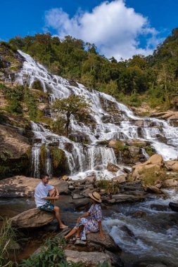 Mae Ya Şelalesi Doi Inthaonon Ulusal Parkı Tayland Chiang Mai, Tayland 'daki Doi Inthanon Milli Parkı' nda güzel bir şelale.