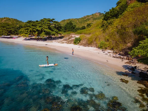 Wyspa Koh Larn w pobliżu Pattaya Tajlandia, tropikalna plaża Koh Larn Tajlandia, biała plaża z czystym oceanem — Zdjęcie stockowe