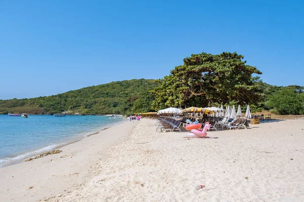 Wyspa Koh Larn w pobliżu Pattaya Tajlandia, tropikalna plaża Koh Larn Tajlandia, biała plaża z czystym oceanem — Zdjęcie stockowe