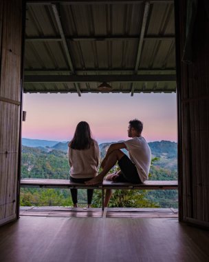 Mae Hong Son Tayland, Ban Jabo Erişte Evi, Ban Jabo, Mae Hong Oğlu, Tayland. Dağ manzarası, sabah sisi Pha Mok Baan Jabo, Mae Hong Son Tayland, Baan Jabo 