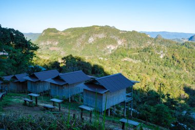 Mae Hong Son Tayland, Ban Jabo Erişte Evi, Ban Jabo, Mae Hong Oğlu, Tayland. Dağ manzarası, sabah sisi Pha Mok Baan Jabo, Mae Hong Son Tayland, Baan Jabo 