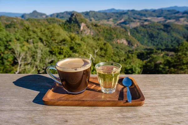 Mae Hong Son Tailandia, Ban Jabo Noodle house, Ban Jabo, Mae Hong Son, Thailandia. vista sulle montagne, nebbia mattutina Punto di vista Pha Mok Baan Jabo, nella provincia di Mae Hong Son Thailandia, Baan Jabo — Foto Stock