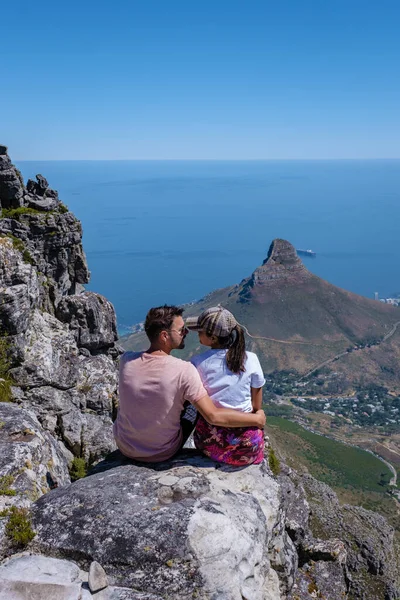 Widok z Góry Stołowej w Kapsztadzie RPA, widok na ocean i Lions Head z Góry Stołowej Cape Twon — Zdjęcie stockowe